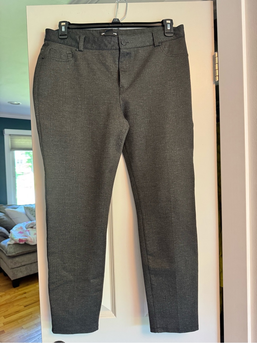 Women’s DKNY Charcoal Gray Slim-Fit ankle pants